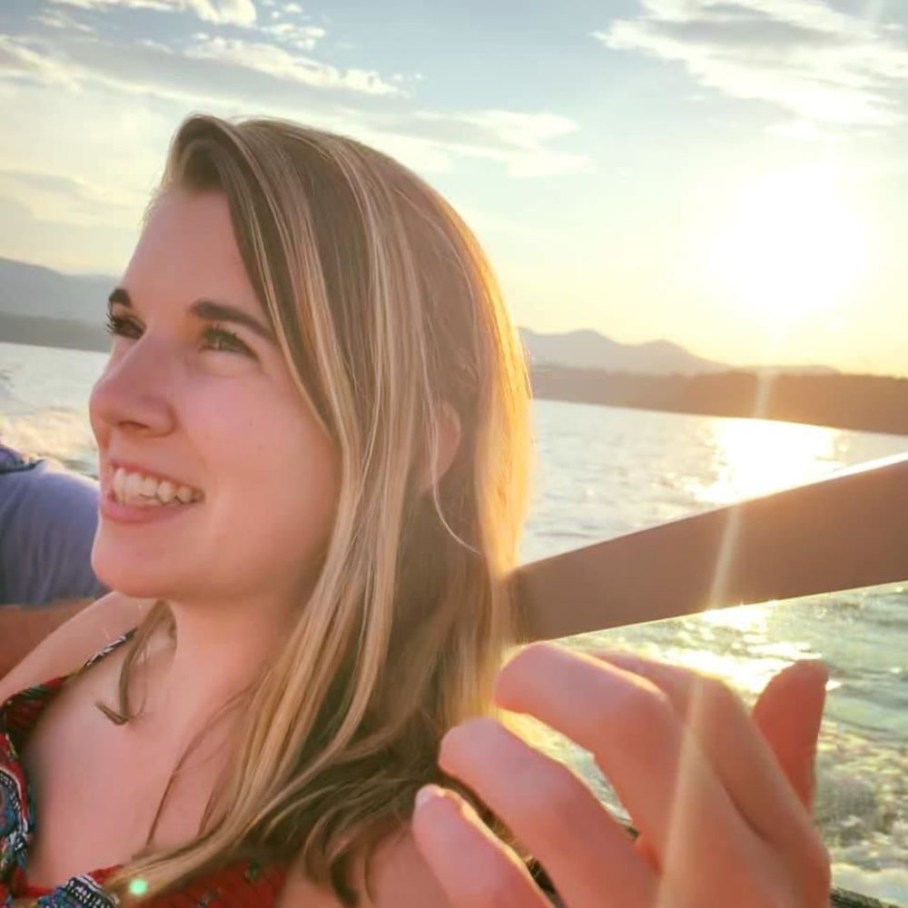 Meet your Posher, Laura